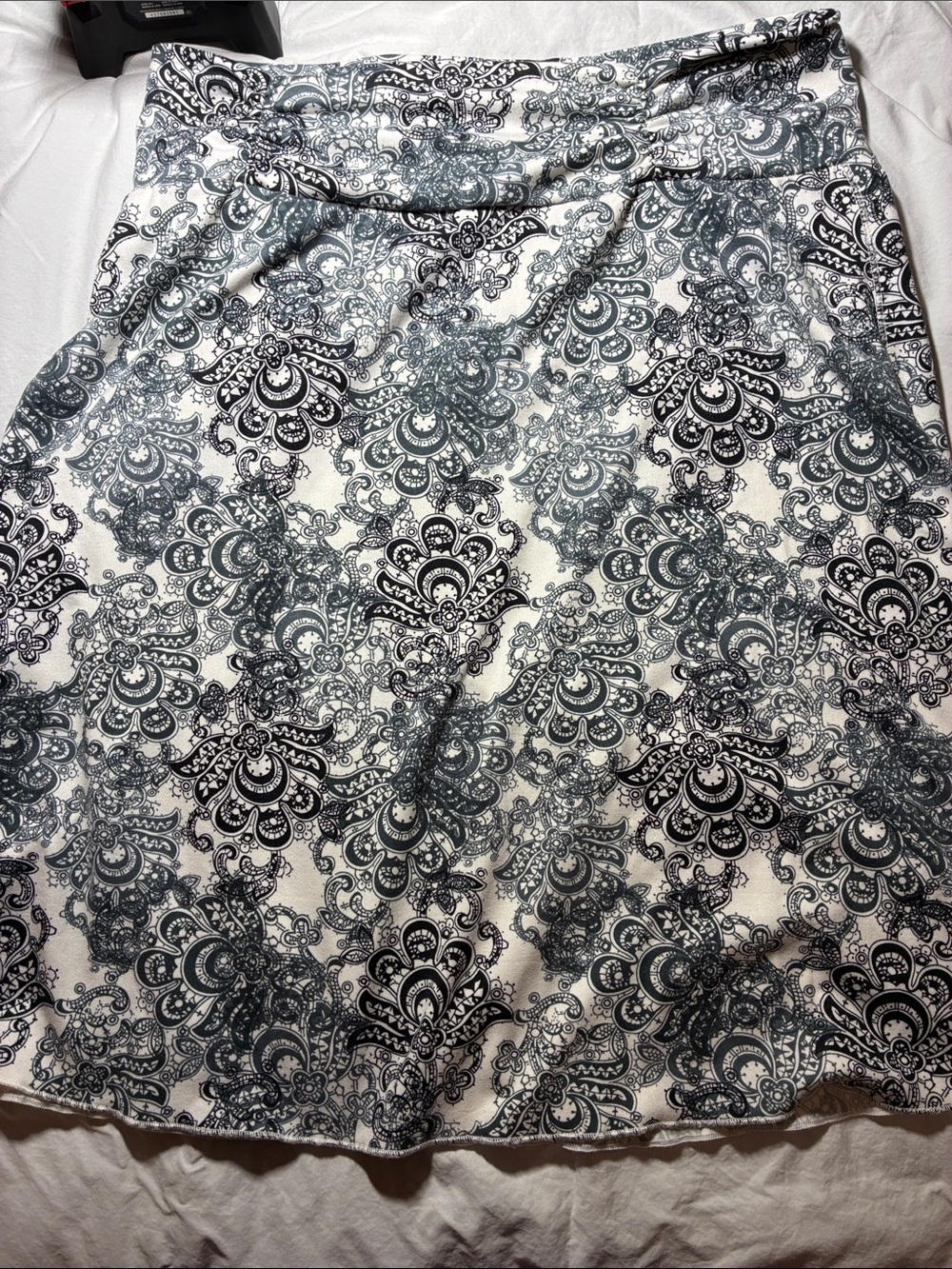 Tranquility by Colorado Clothing Black and White Paisley Midi Skirt medium